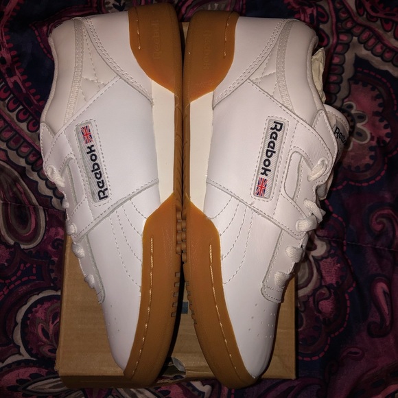 White Classic Reebok - Picture 6 of 8